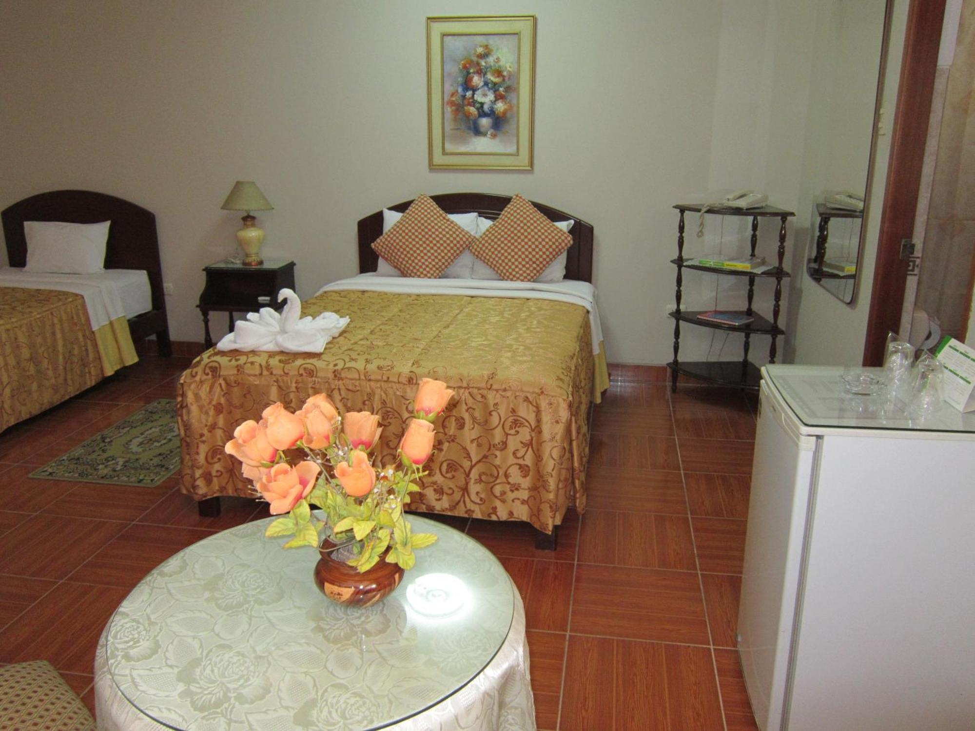 Hotel Suite Plaza Trujillo Exterior photo