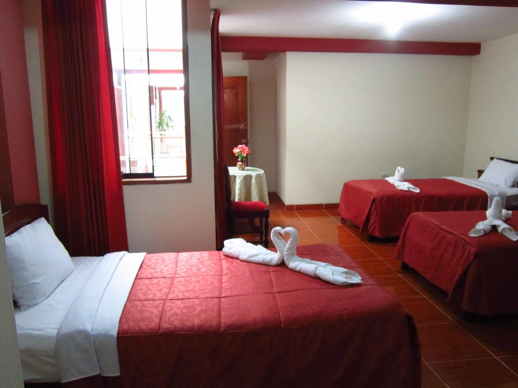 Hotel Suite Plaza Trujillo Exterior photo